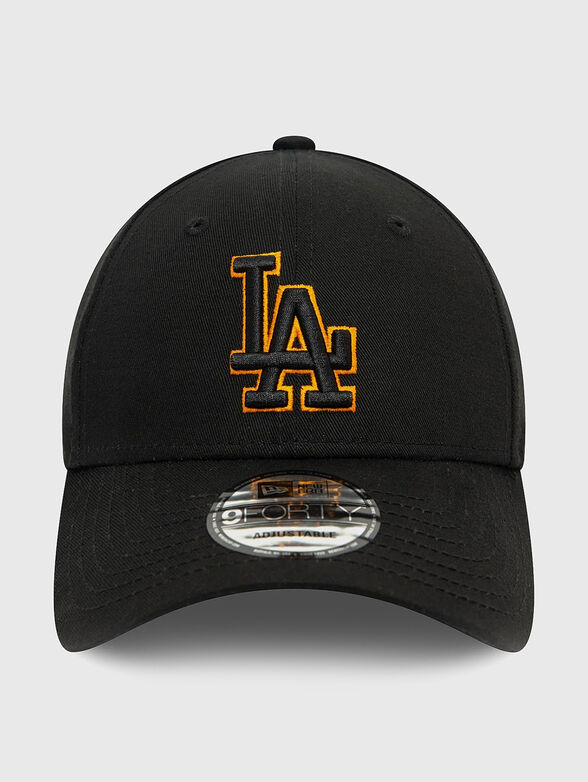 Hat with accent lettering - 1
