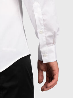 White cotton shirt with accent collar - 5