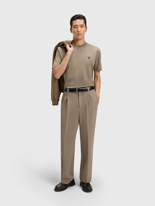 White T-shirt with oval neckline - 2