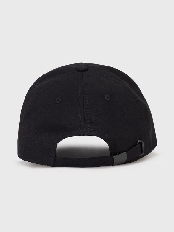 Hat with logo accent - 2