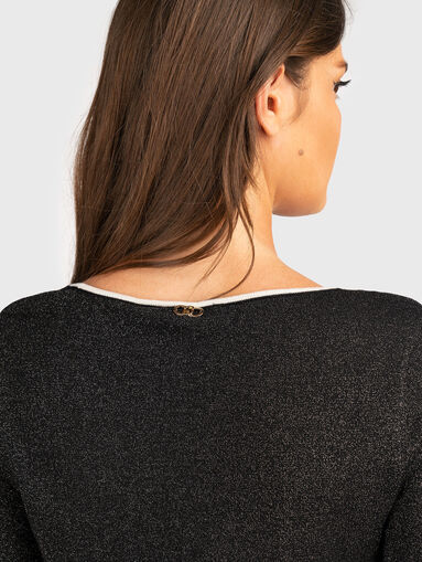 Blouse with side slits - 5