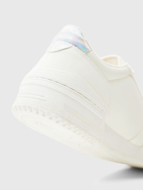 Orange sports shoes - 4