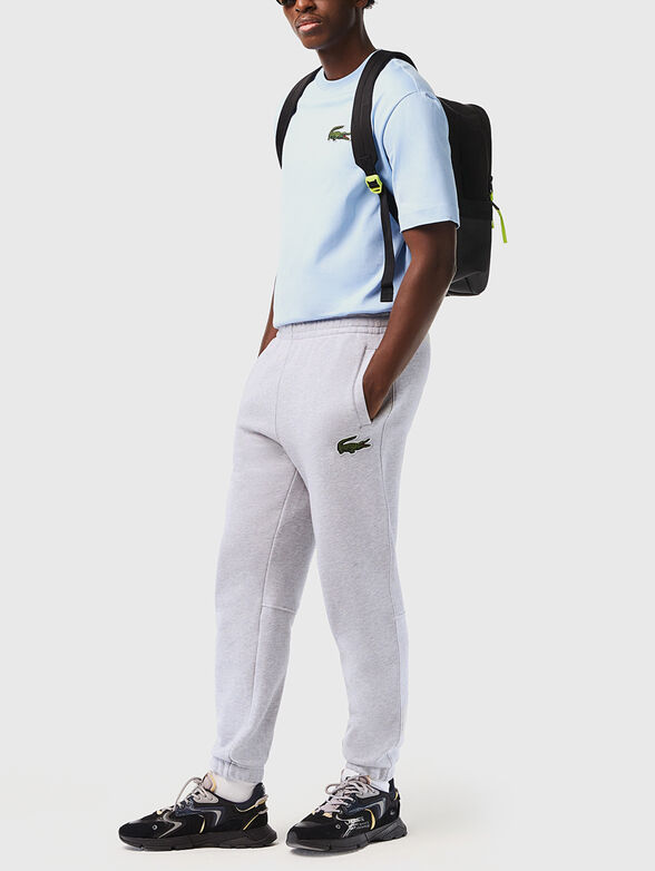 Sports trousers with accent logo  - 6
