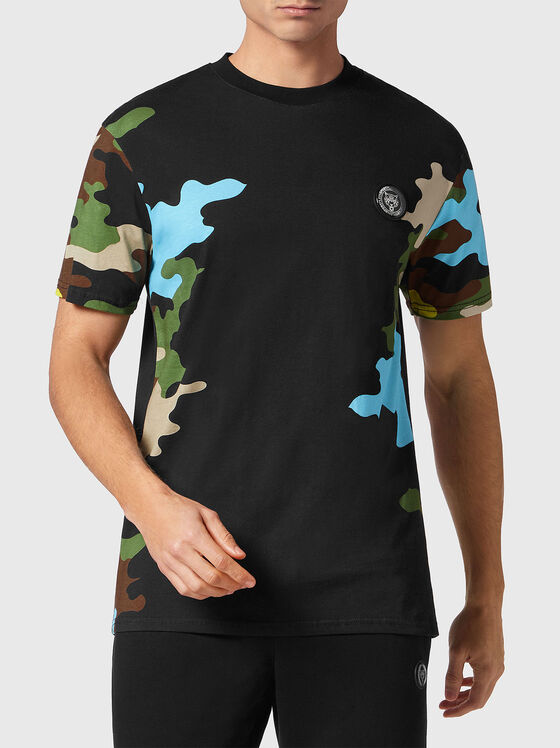 T-shirt with camouflage print - 1