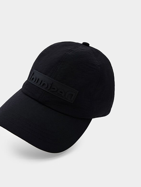 Black baseball cap with logo patch - 4