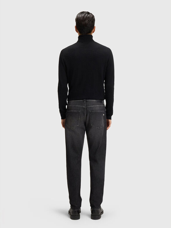 Jeans with washed effect and logo - 2