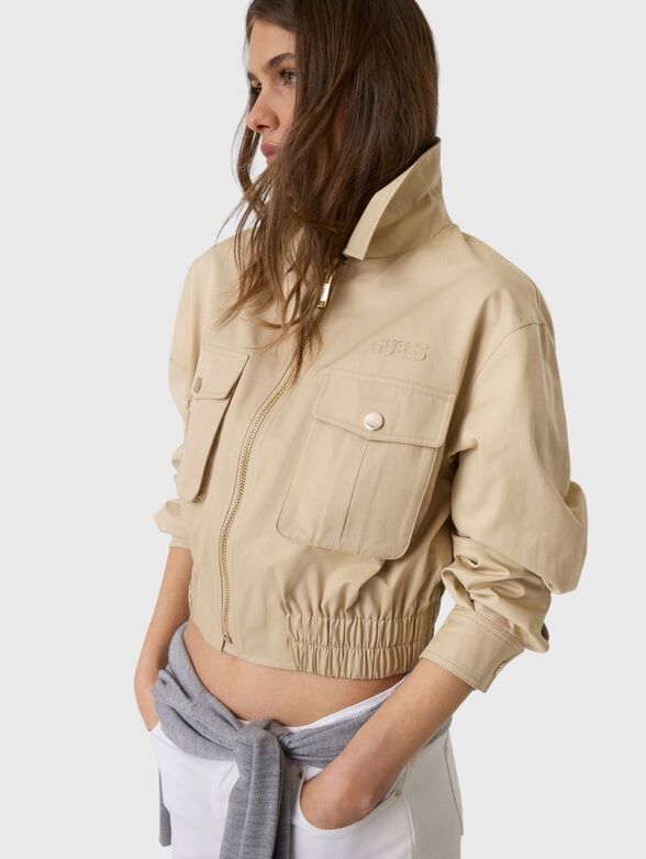 Cropped jacket with pockets - 1