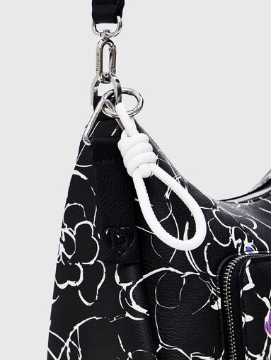 Black bag with contrasting floral design - 4