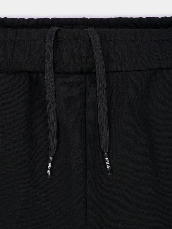 MIO sports shorts - 4