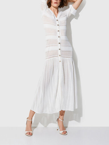 Knitted midi dress with a V-neckline - 4