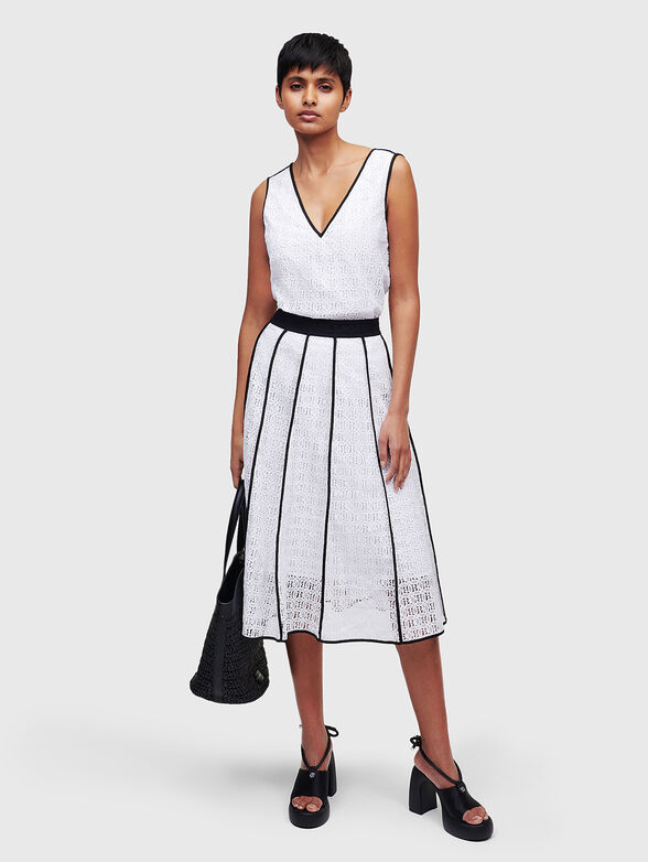 Black lace top with embroidery - 2