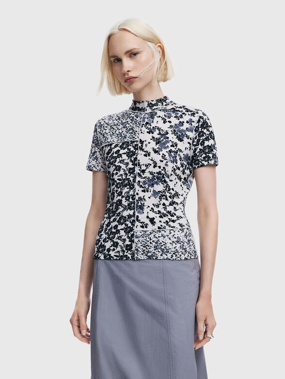 T-shirt with print and accent stitching - 1