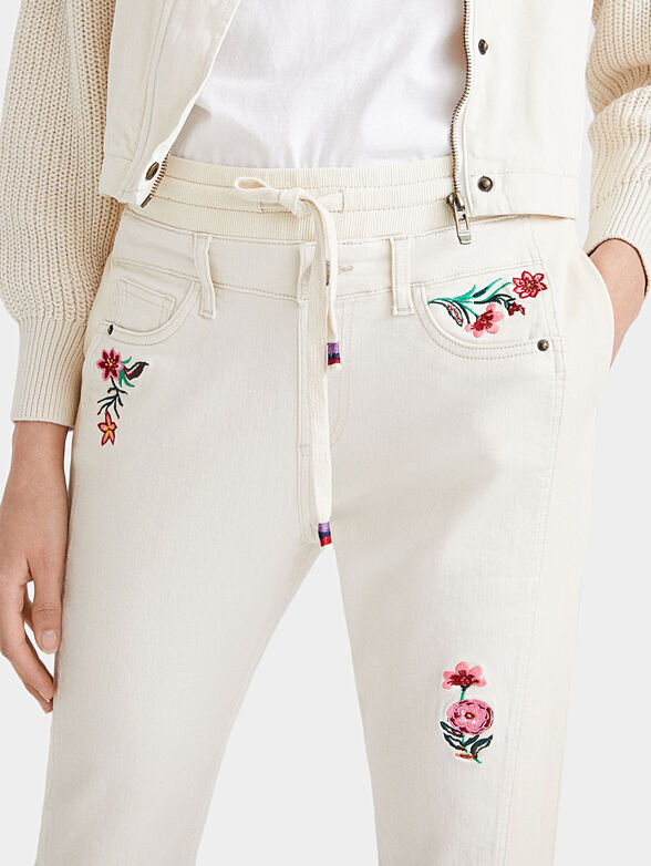 LITA jeans with floral embroidery - 3