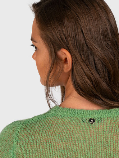 Green sweater with feathers - 5