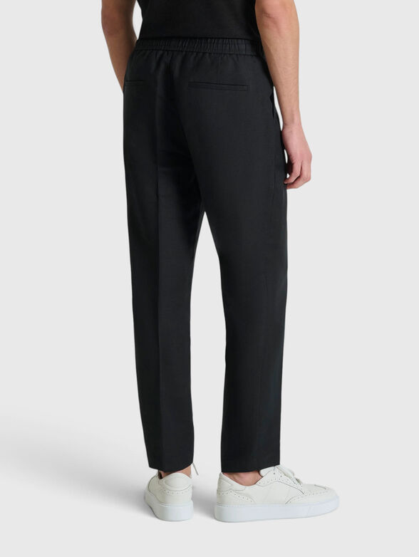 Trousers with a mini logo detail - 2