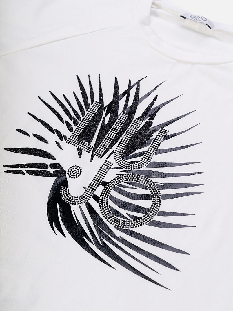 White T-shirt with print and rhinestones - 3