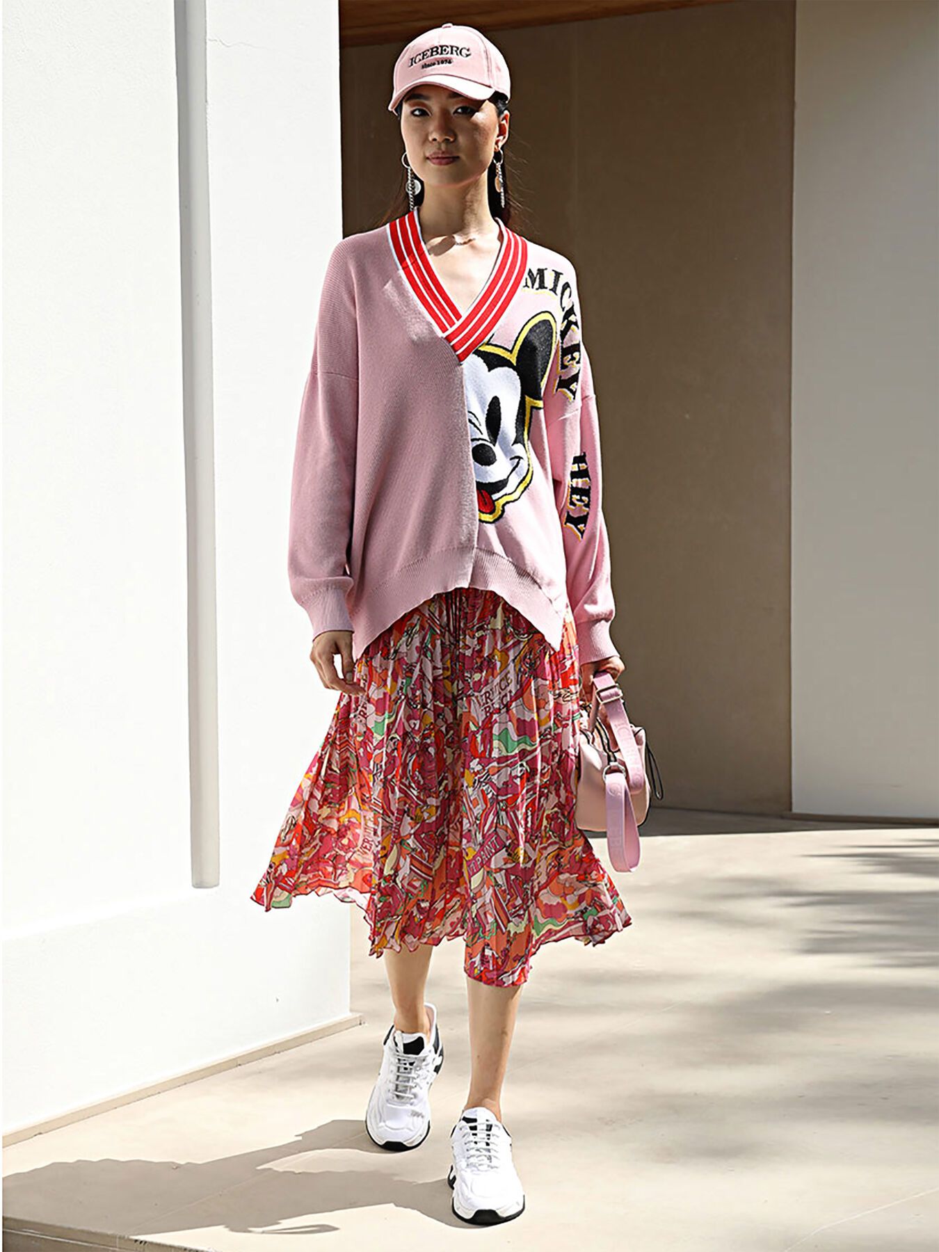 Oversize sweater with Mickey Mouse print brand ICEBERG Globalbrandsstore en