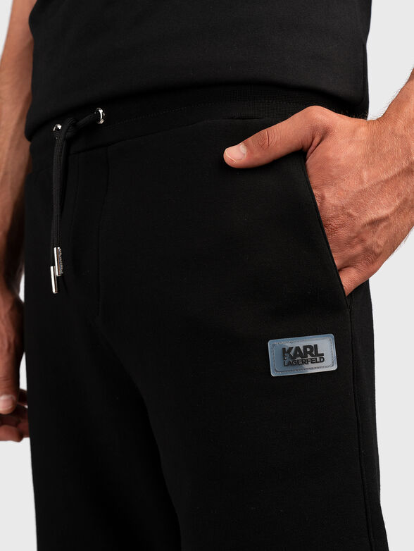 Sports shorts with logo patch - 4