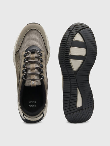 Sports shoes with logo - 5