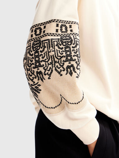 Sweatshirt with accent embroidery - 4