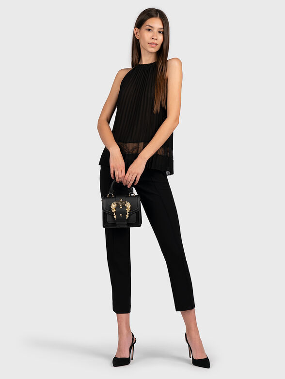 Slim cropped pants in black - 4
