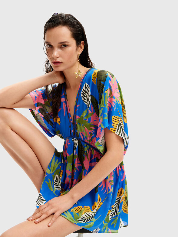 Beach dress with tropical print - 3