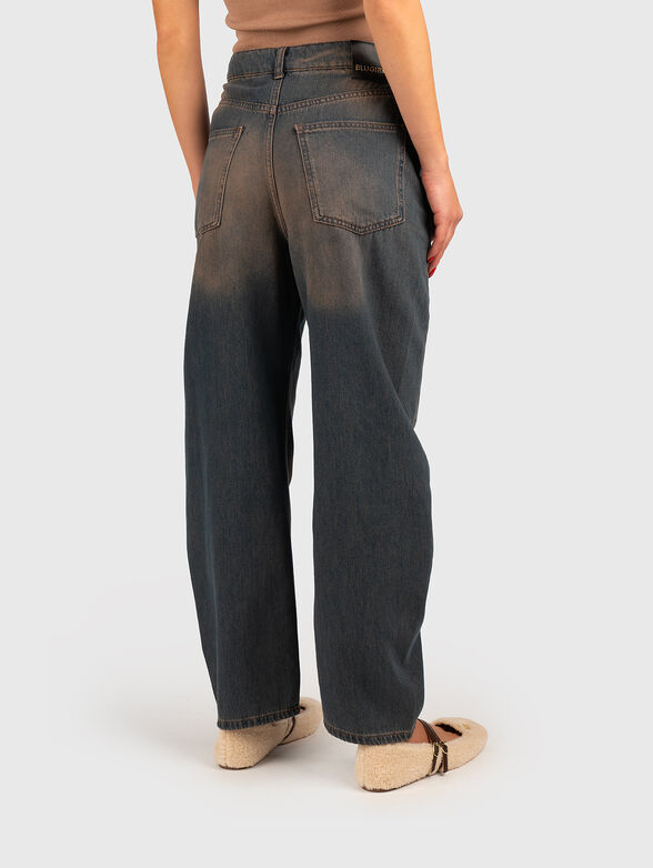 High waisted jeans with logo detail - 2