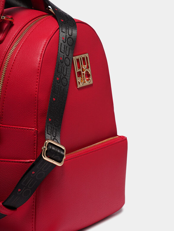 Black backpack with logo detail - 4