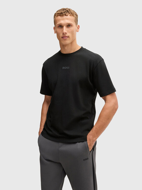 T-shirt with oval neckline in black  - 1