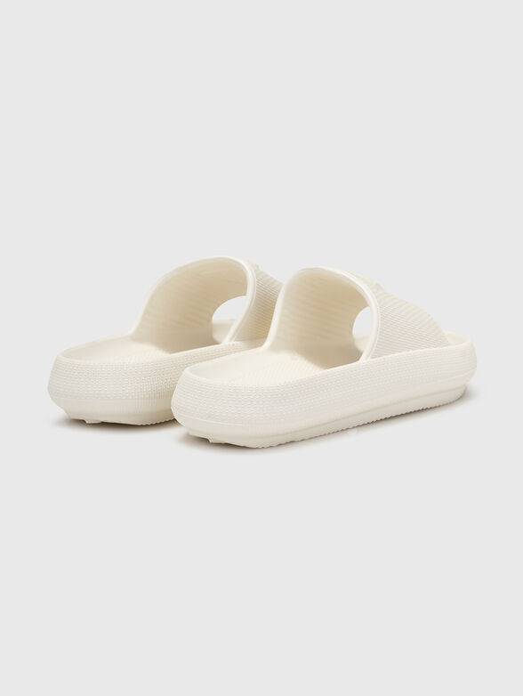Beach slippers with a triangular logo - 3