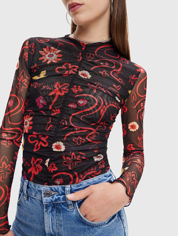 Bodysuit with long sleeves and red accents - 4