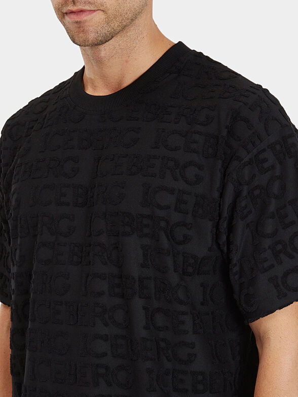 Black t-shirt with logo details - 3