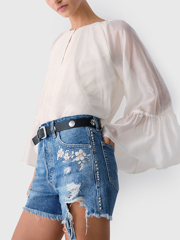 Short denim shorts with embroidery and studs - 5