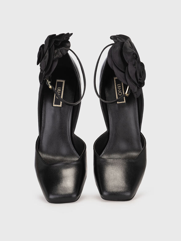 JENNIFER 11 black leather court shoes with flower detail - 6