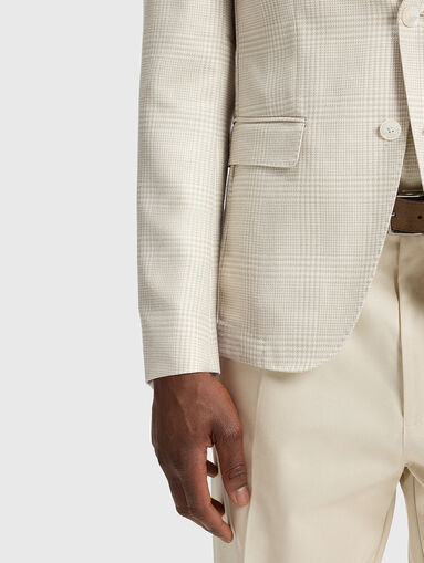 Checked slim blazer made of wool and silk blend - 5
