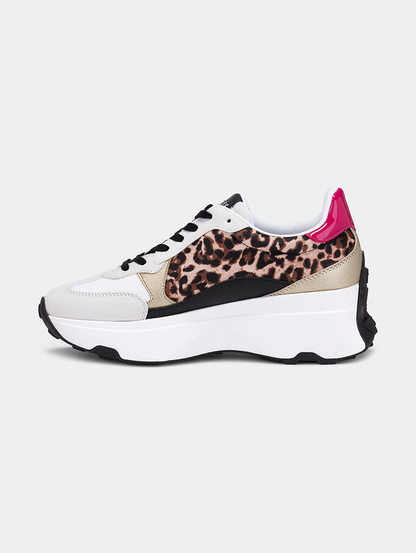 Sports shoes with animal print - 4
