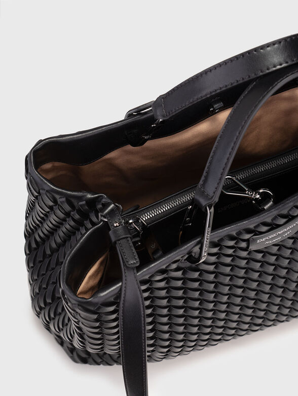Big leather bag with knitted effect and logo - 6