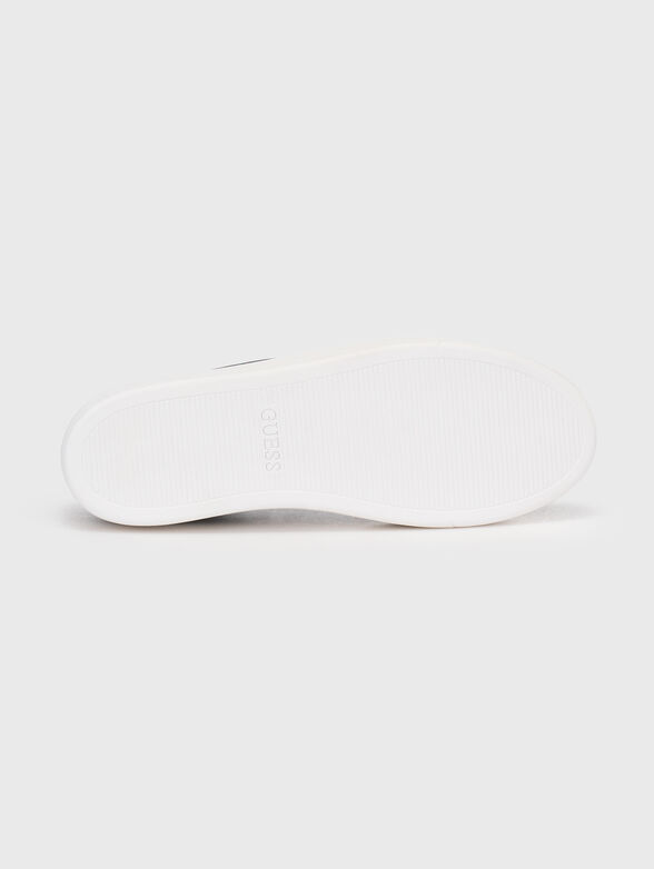 Sneakers with logo detail - 5