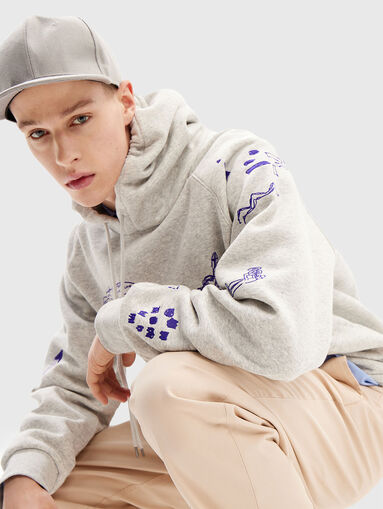 Sweatshirt with accent embroideries - 3
