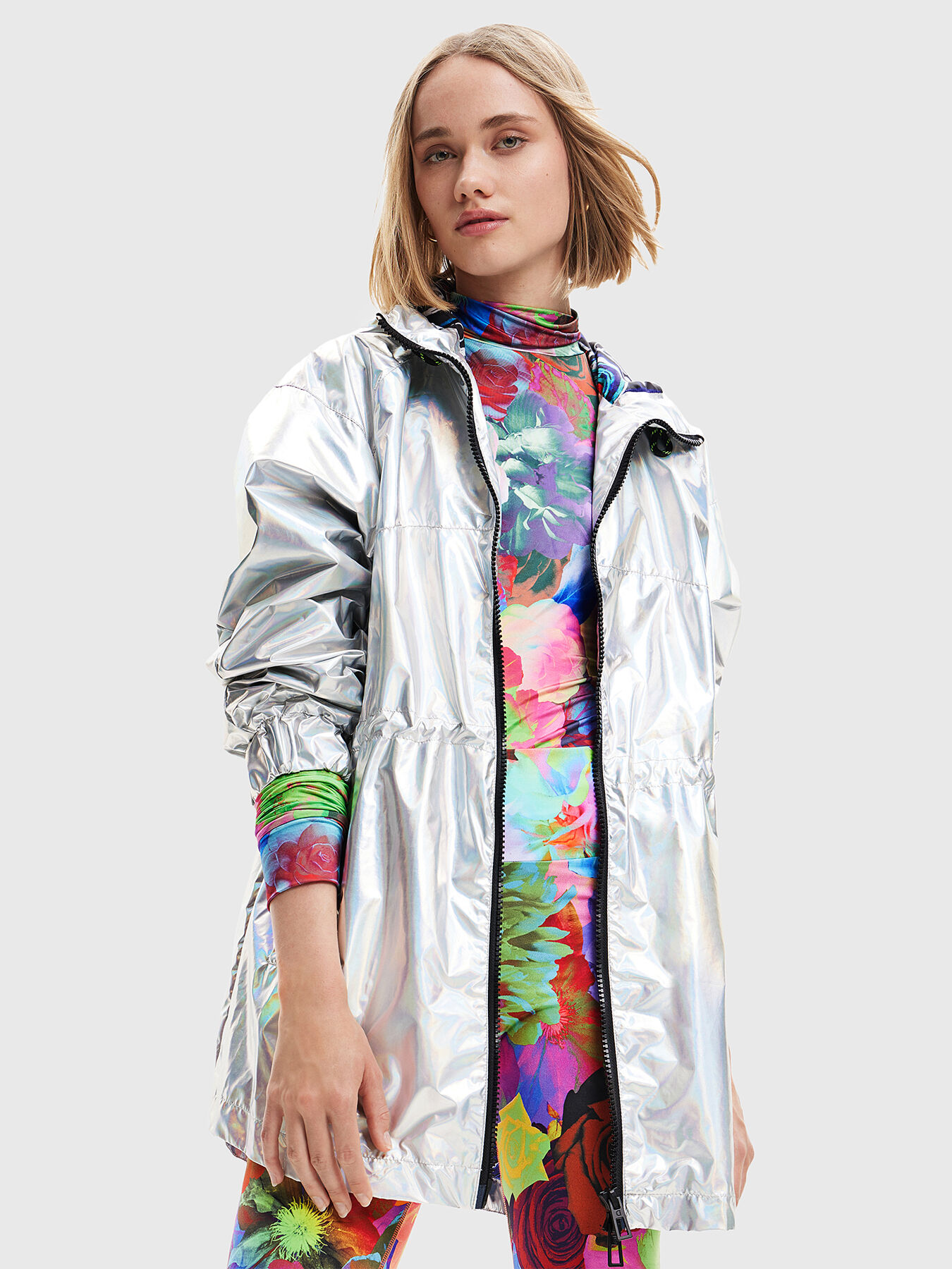 Desigual メタリックシルバー ジャケット XL Silver hooded jacket with zipper brand DESIGUAL