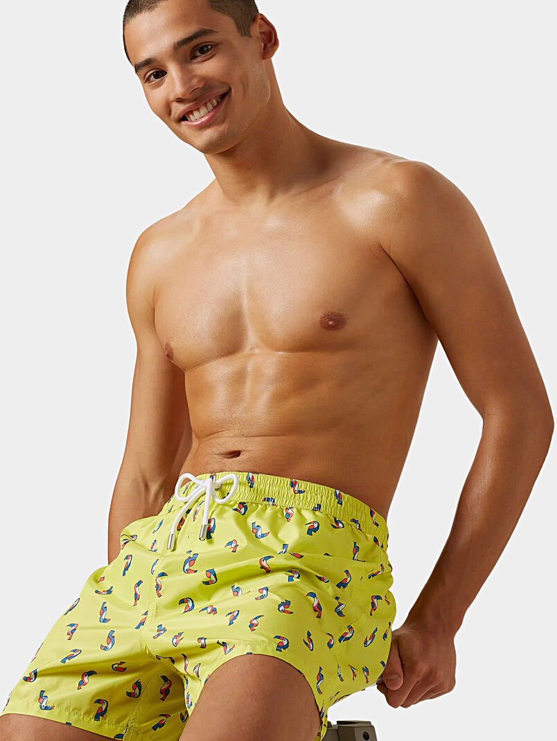 BALI BEACH CLUB swim trunks with toucan print - 3