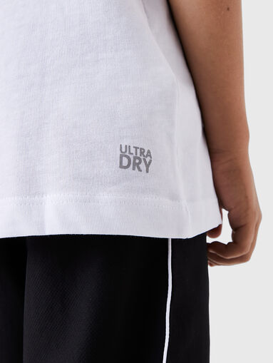 White t-shirt with contrast print - 5