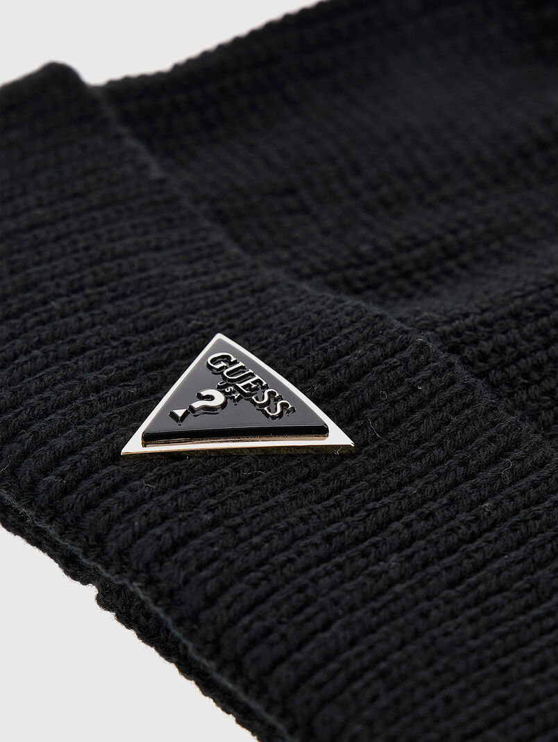 Beanie with triangle logo - 3