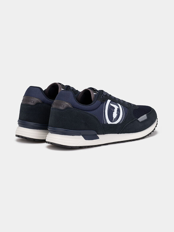 Sports shoes with logo - 3