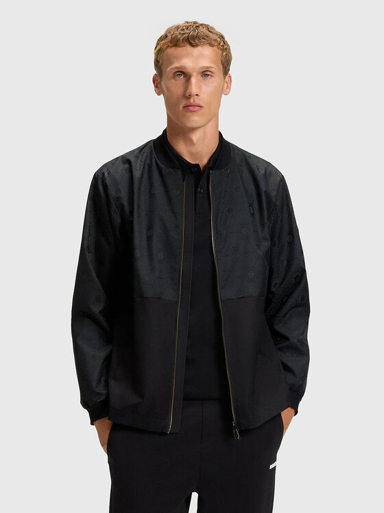 Яке с акцентно лого - 1