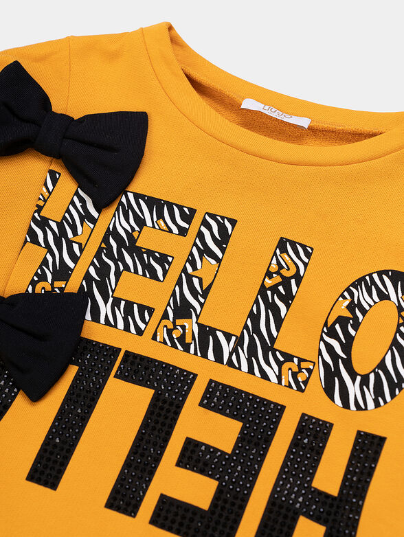 Sweatshirt with applied rhinestones - 2