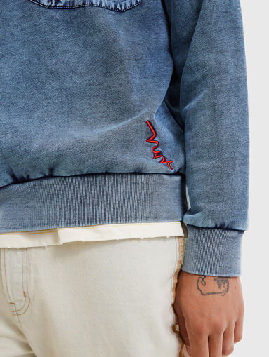 ALYSUM sweatshirt with accent pocket - 5