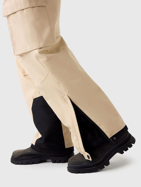 Ski pants with contrasting details - 5