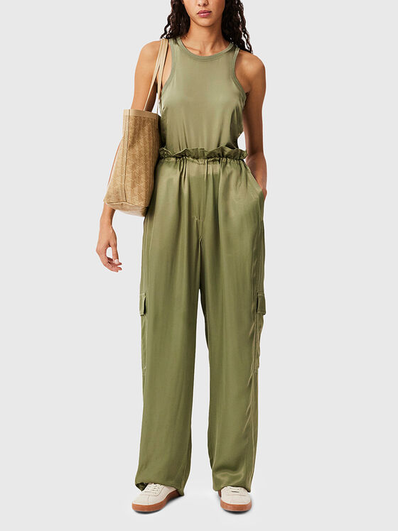 Cargo trousers in green - 1