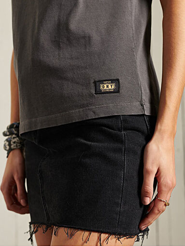 Sleeveless T-shirt - 3